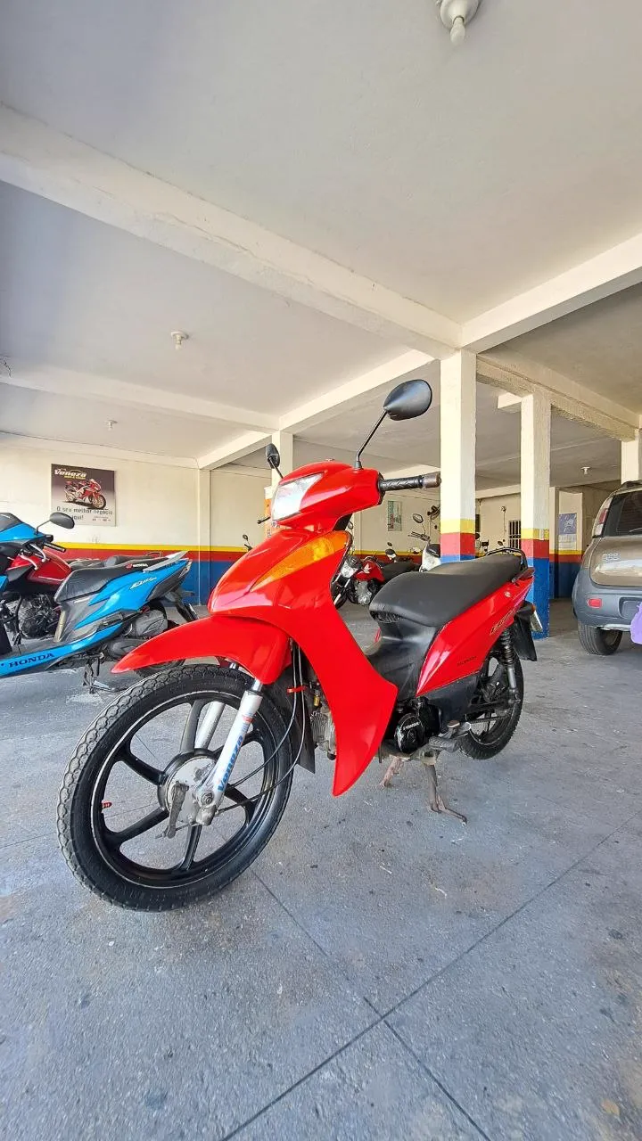 HONDA BIZ 100 ES FRENTE ESQUERDA